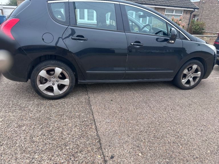 Peugeot, 3008, Hatchback, 2013, Manual, 1560 (cc), 5 doors