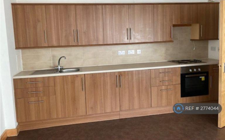 2 bedroom flat in Argyle Court, Bristol, BS2 (2 bed) (#2774044)