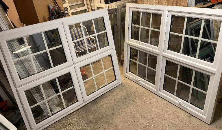 H 137.5 x W 162.5 cm GOOD CONDITION GEORGIAN UPVC DOUBLE GLAZED WINDOW - 3 YEARS OLD (REF: MJ222)