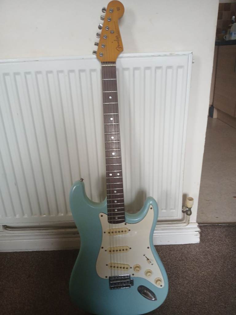 BABY BLUE 62 STRAT RELIC 