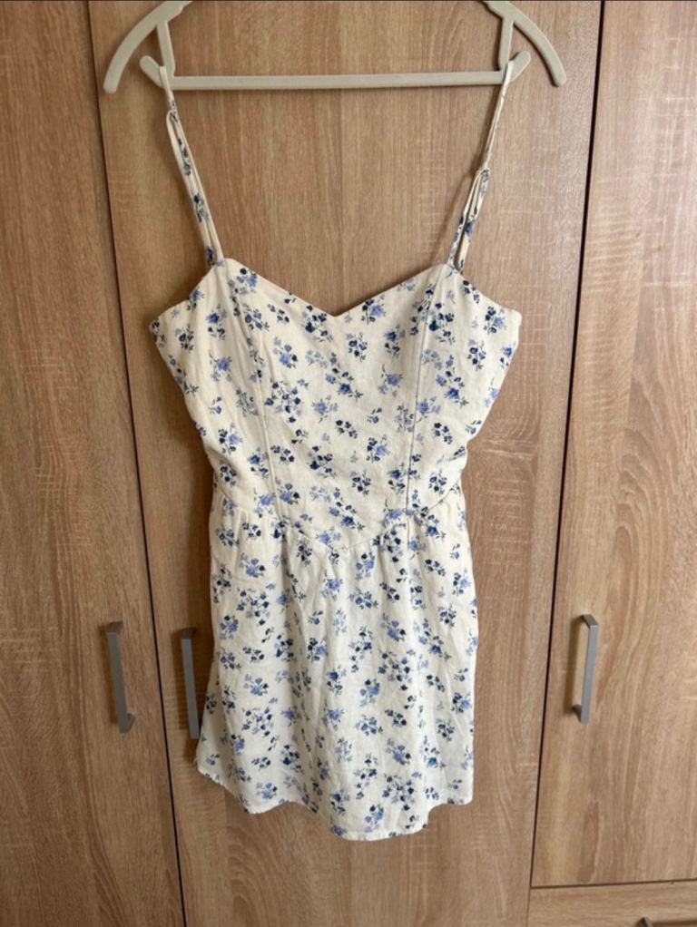 Hollister | Sweatheart Neck Strappy Short Dress | Blue ditsy floral pattern