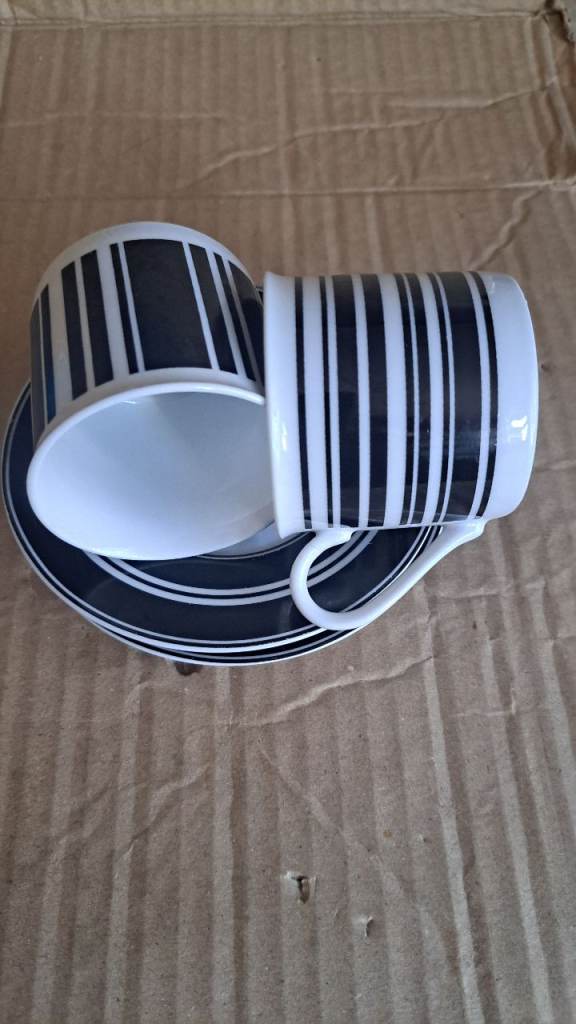 Expresso Cup and Saucers 2, Creative 