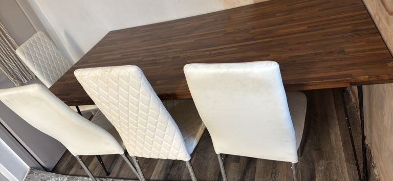 Dining Table and 4 Chairs - Good Condition