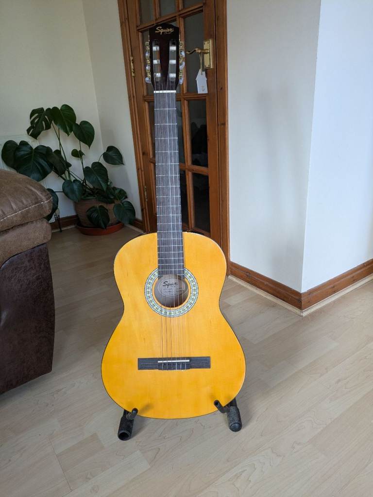 Squier by Fender Classical Guitar