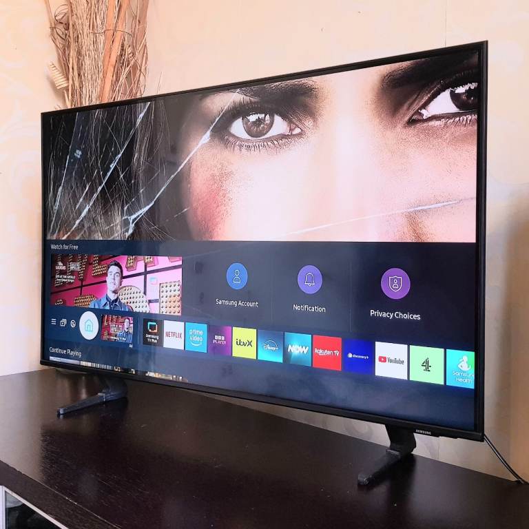 SAMSUNG thin FRAME 43 Smart TV 4k - Netflix Disney