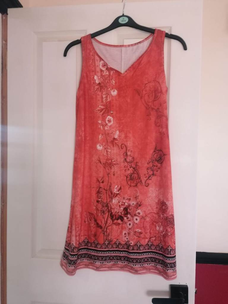 Pretty Red/Orange Floral V-Neck Dress – Good Condition
