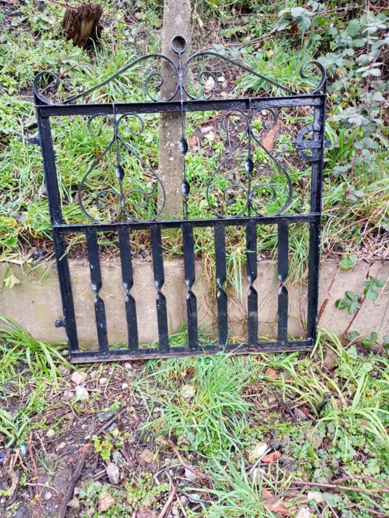 Fancy iron entrance gate - must collect 