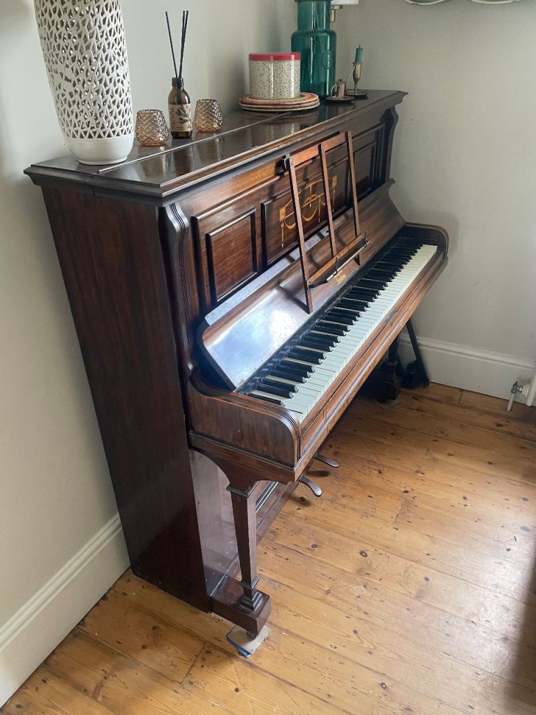 Free piano