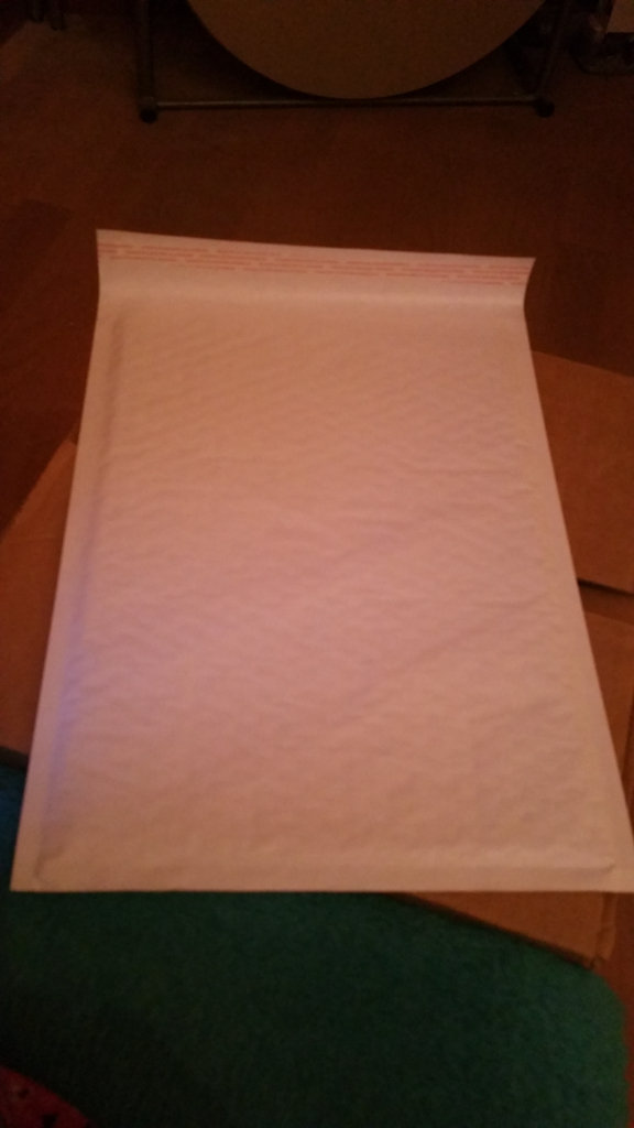 6 White A4 padded envelopes brand new!
