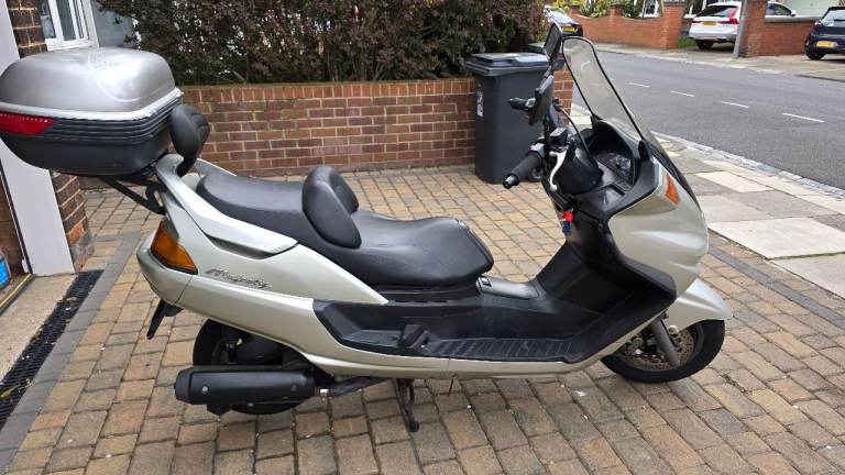 Yamaha, YP, 2000, 249 (cc)