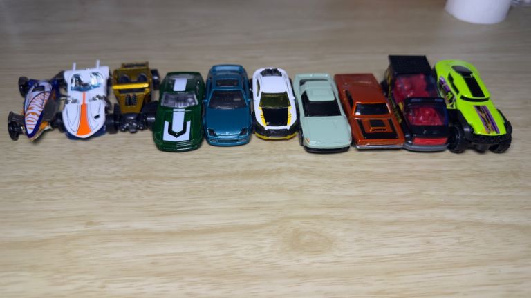 Hot Wheels Toy Cars - Mixed Set of 9, Good Condition