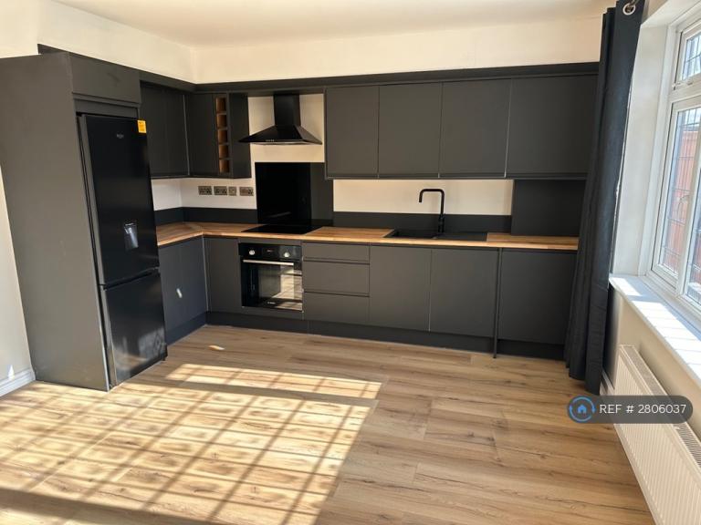 4 bedroom house in Chalcombe Road, London, SE2 (4 bed) (#2806037)