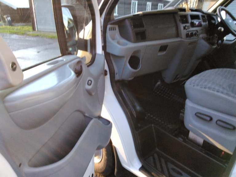 PLEASE BE AWARE THIS VEHICLE HAS BEEN STOLEN 