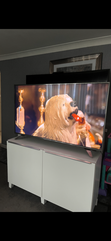 LG 55UH650V is a 55-inch 4K Ultra HD LED Tv 