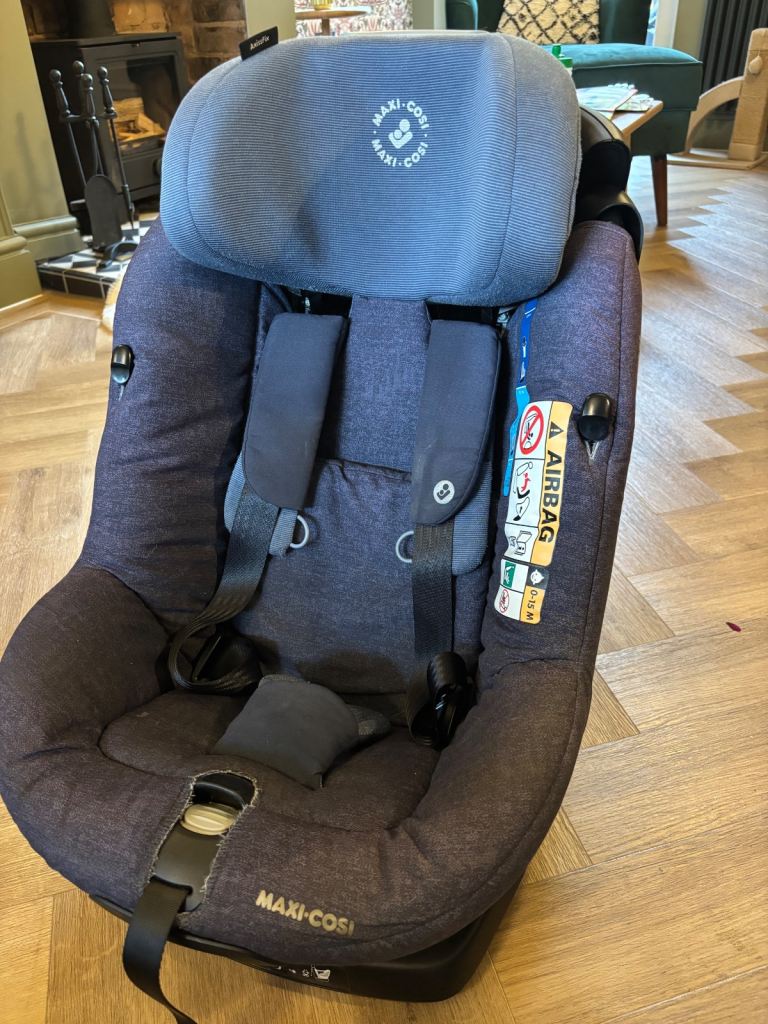 Maxi-Cosi AxissFix i-Size Toddler Car Seat, 360 Swivel Car Seat, 4 months - 4 years, 61 - 105 cm