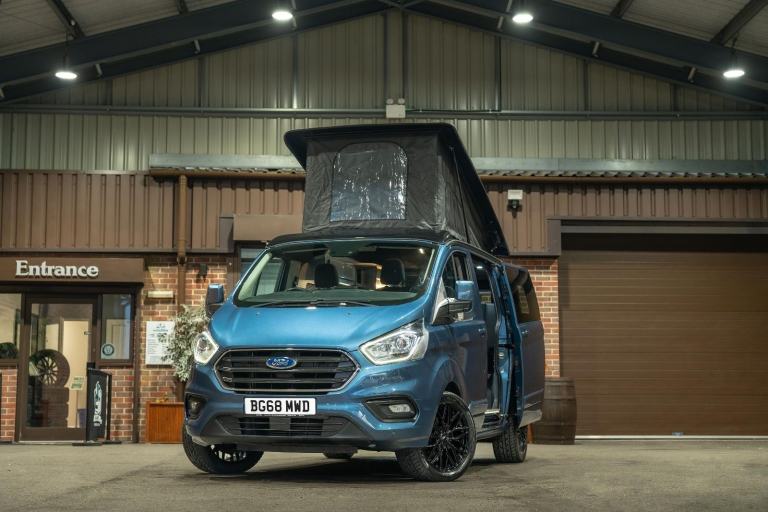 FORD TRANSIT CUSTOM LIMITED CAMPERVAN