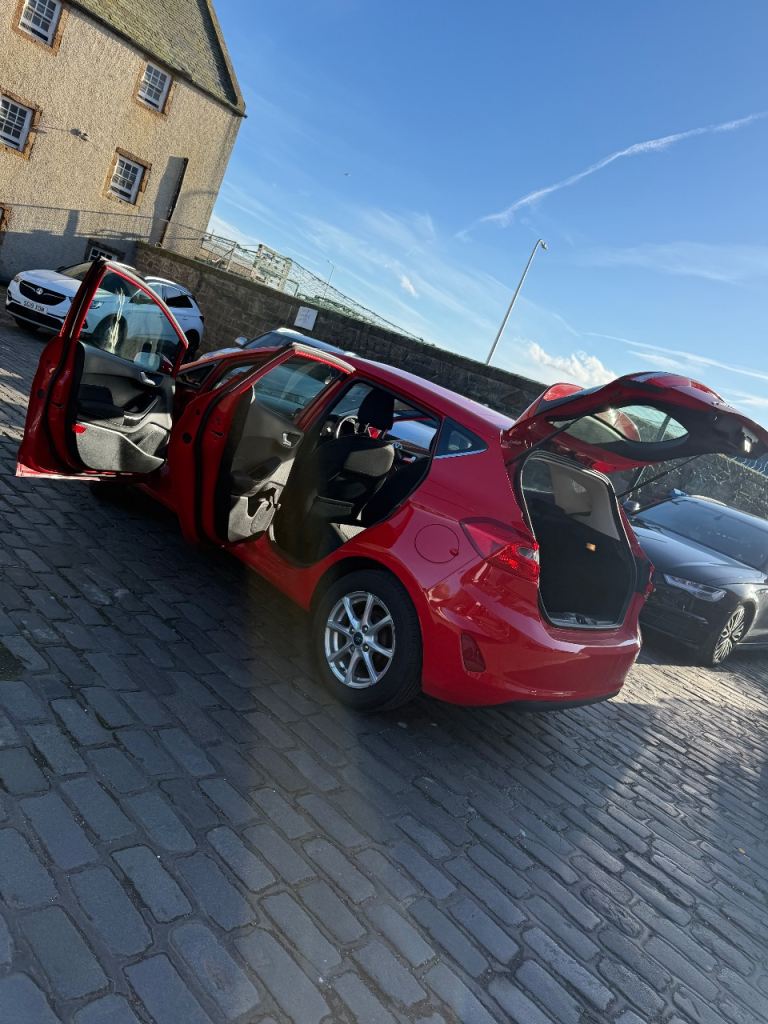 Ford, FIESTA, Hatchback, 2017, Manual, 1084 (cc), 5 doors