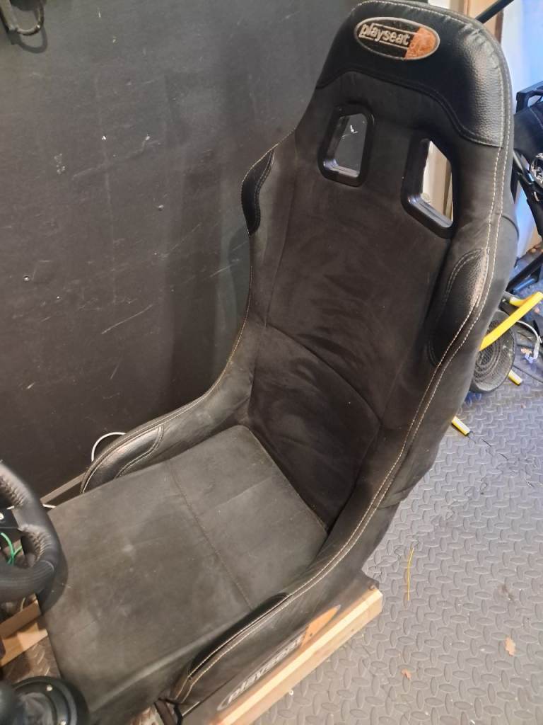 Stand alone Racing simulator Playseat logitech xbox