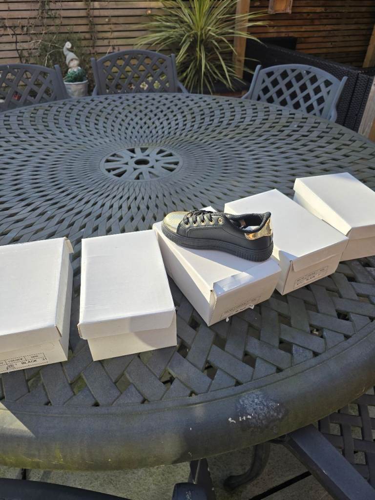 20 pairs  girls shoes