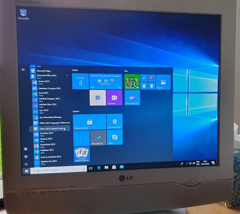 FREE!! LG 17" PC monitor (incl. speakers)