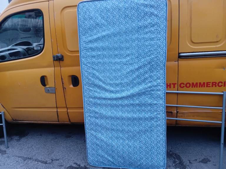 Single mattress 