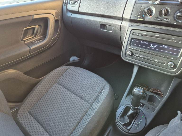 Skoda, FABIA, Hatchback, 2011, Semi-Auto, 1197 (cc), 5 doors