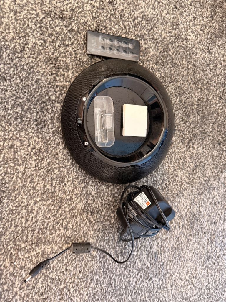 JBL On Stage Micro II Speaker Dock with Bluetooth adapter 