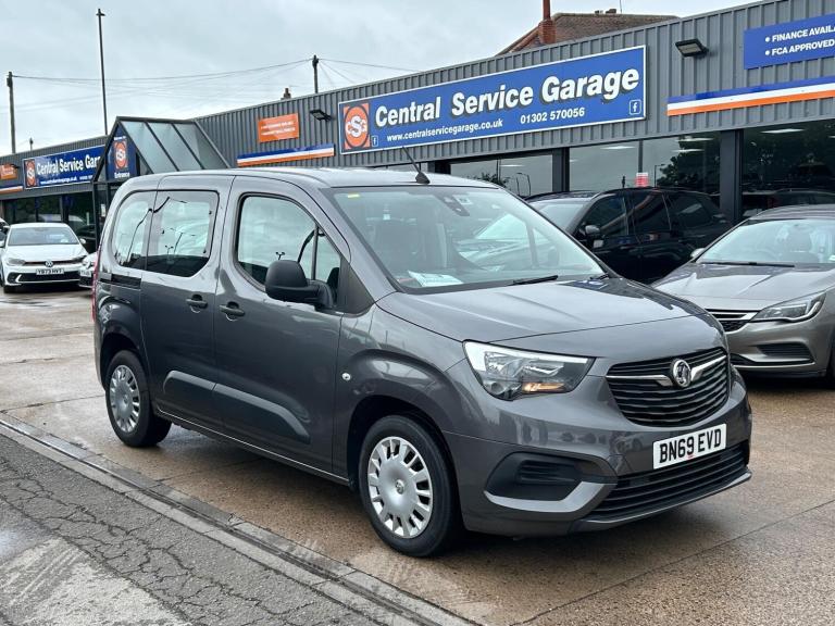 2019 Vauxhall Combo Life 1.5 Turbo D BlueInjection Design Euro 6 (s/s) 5dr MPV Diesel Manual