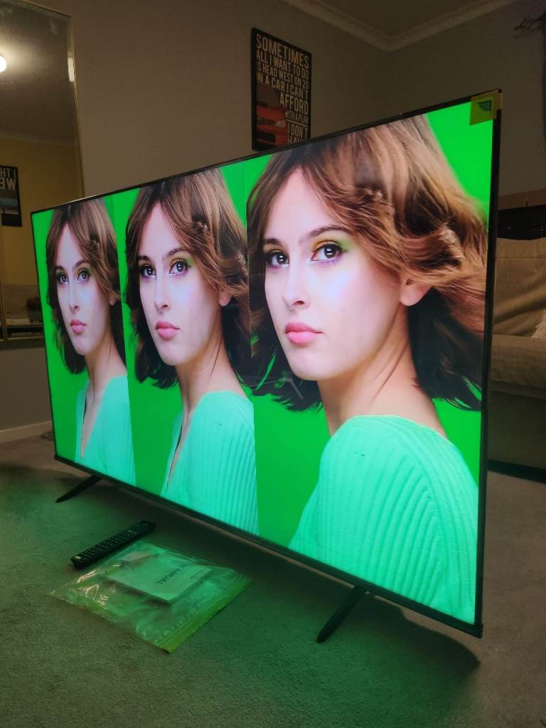 55" LOGIK 4k Smart Crystal ULTRA UHD LED WiFi TV with Stand and Remote £149