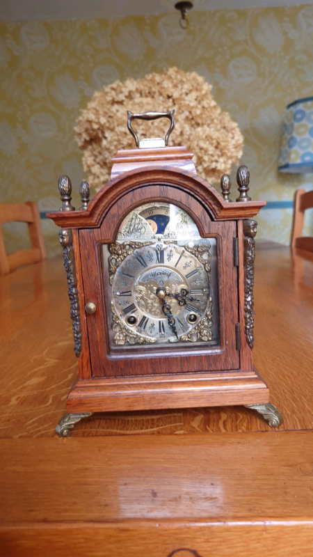 DUTCH CHIMING MOONPHASE CLOCK
