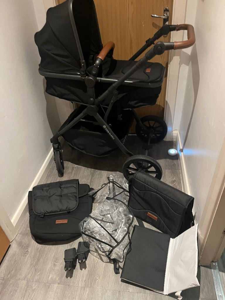 Ikkle bubba cosmo pram set
