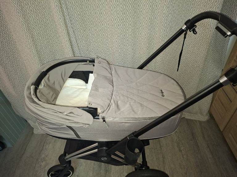 Cybex priam pram set 