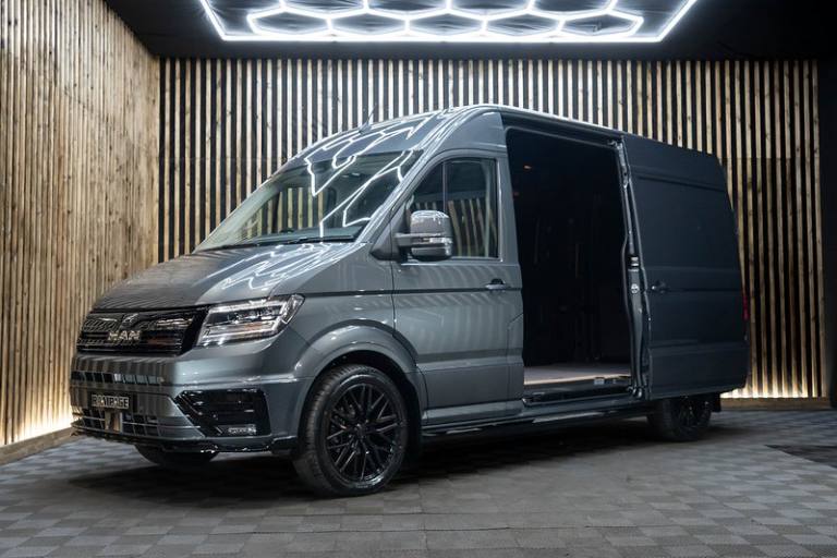  Volkswagen Crafter Cr35 Tdi M H/R P/V Commerce Plus Panel Van Diesel Manual