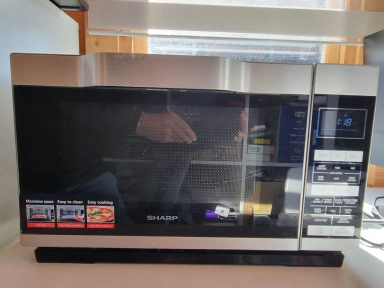 Sharp R861M Combination Flatbed Microwave Oven, 25 Litre capacity, 900W, Silver.