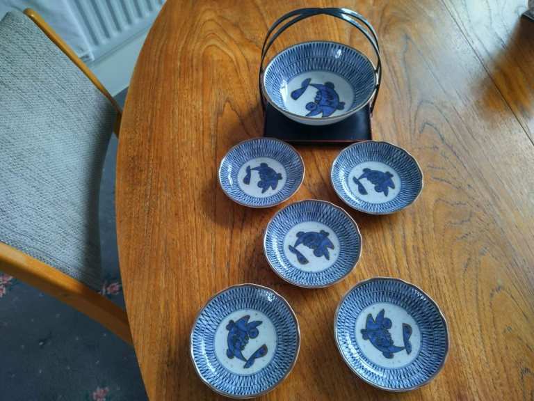 Genuine Japanese Blue and White Ceramic Bowls and Plates Set with Carrier