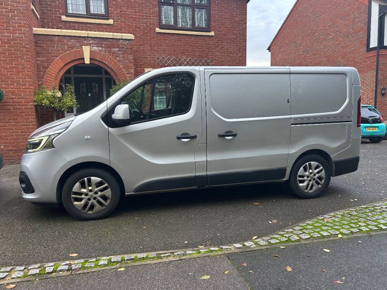 Renault, TRAFIC,SPORT ENERGY SAT NAV AIR CON,2021, Manual, 1997 (cc)