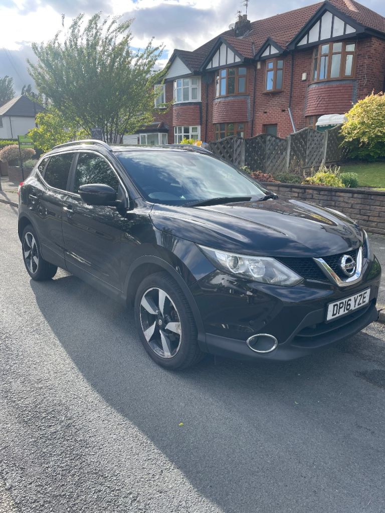 Nissan Qashqai 1.5 Diesel £20 TAX LOW INSURANCE PAN ROOF 2016