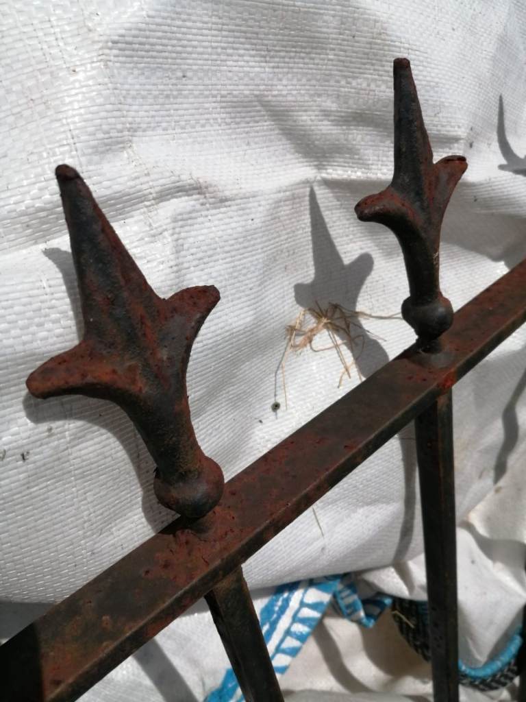 GARDEN RAILINGS 