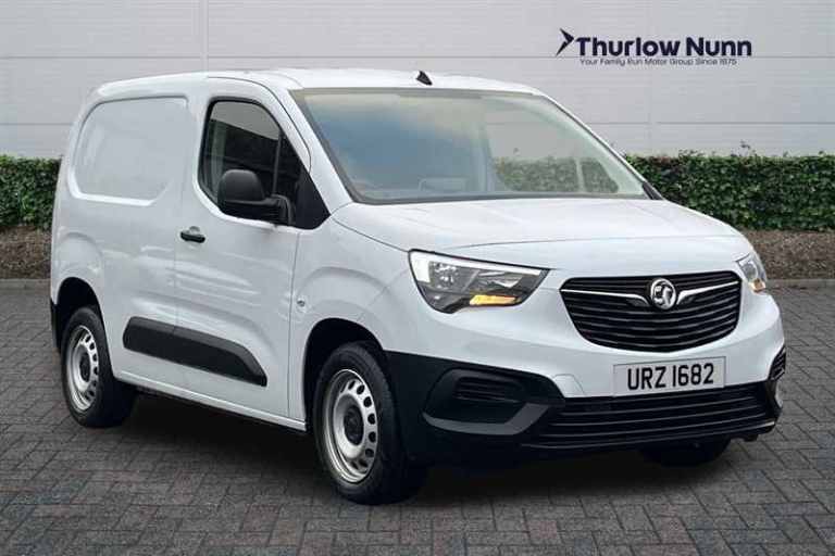 2022 Vauxhall Combo 2300 1.5 Turbo D 100ps H1 Dynamic Van PANEL VAN DIESEL Manual