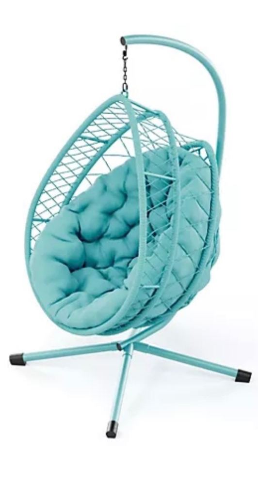Hanging egg chair 
