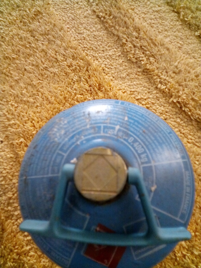 GAS BOTTLE INCLUDES 1 901 BOTTLE FULL 1.5 KG,£12, AND 19 OTHERS £100