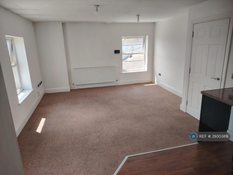 2 bedroom flat in Back Morecambe St, Morecambe, LA4 (2 bed) (#2930389)