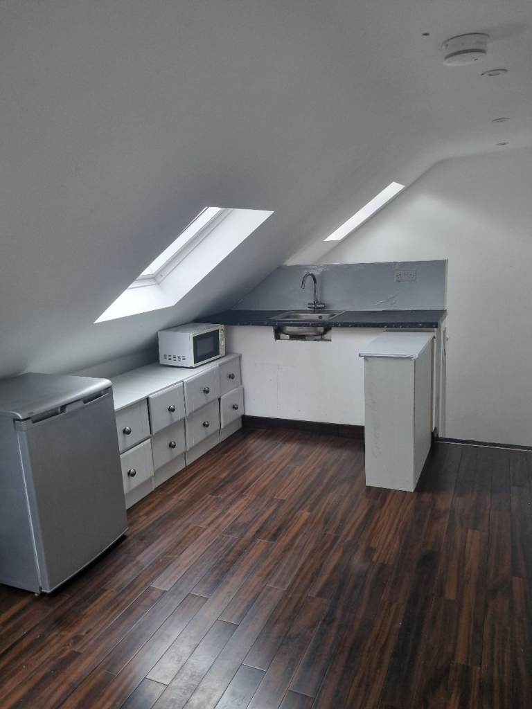 Room for rent in rg2