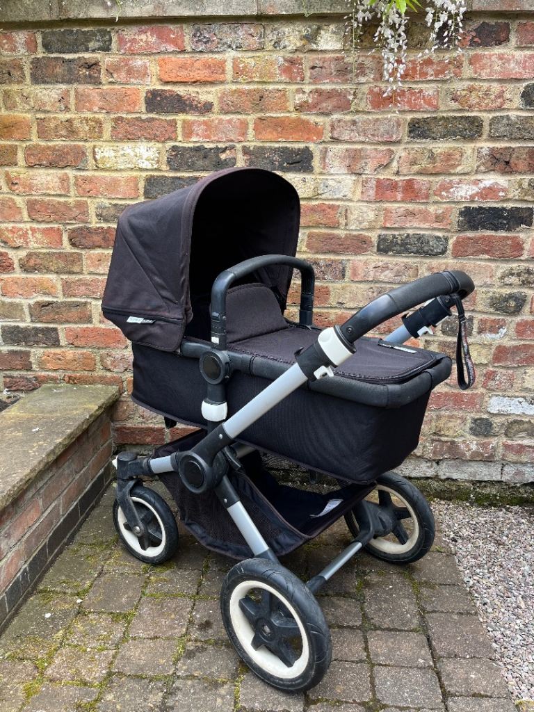 Bugaboo Buffalo Pram with extra breezy hood