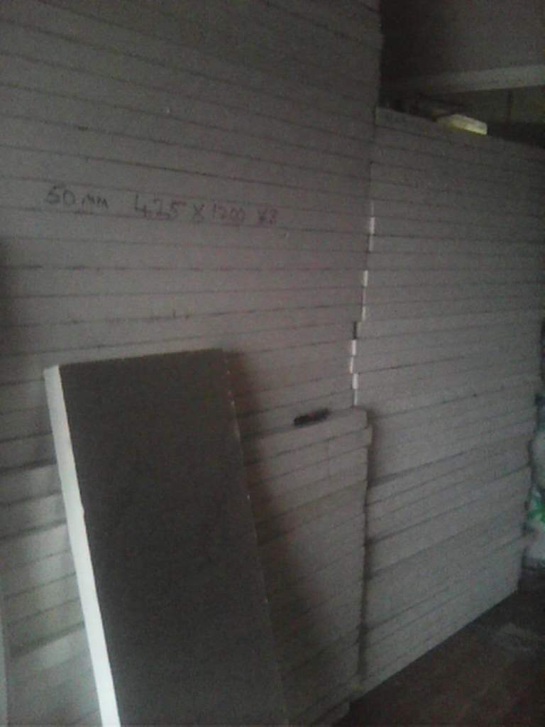 425 x 1200 x 50mm insulation slabs £3