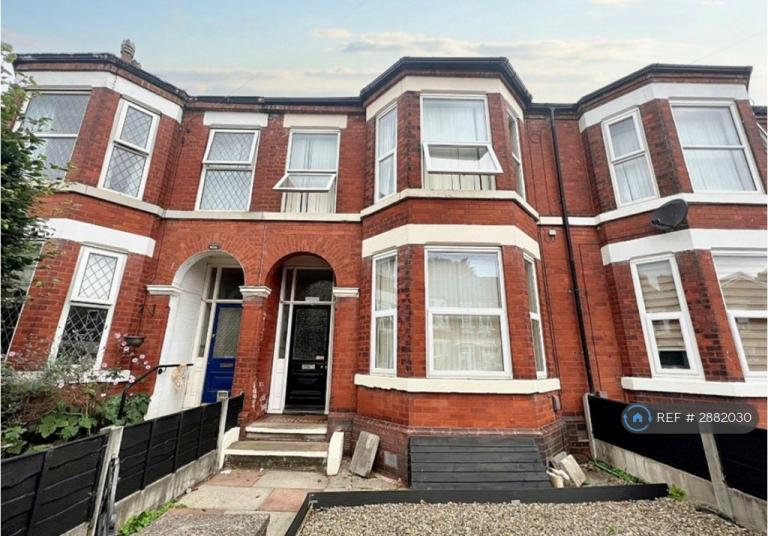 4 bedroom house in Denstone Road, Salford, M6 (4 bed) (#2882030)