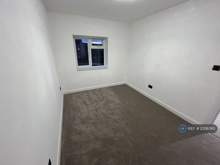 3 bedroom flat in Long Lane, Croydon, CR0 (3 bed) (#2706760)