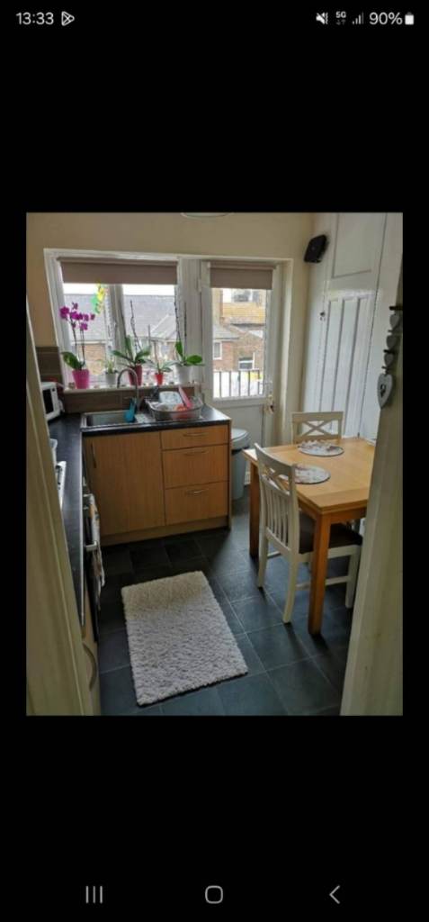 Eastbourne city centre, single room, 3 bed flatshare 