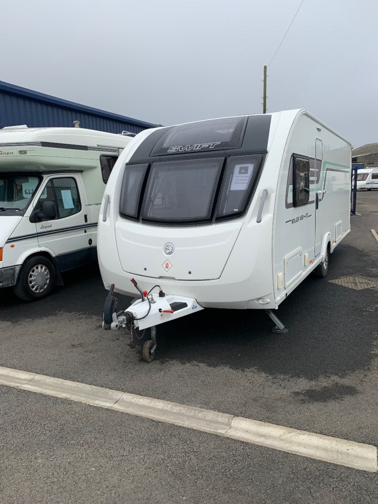 Swift Sprite Major 4SB - GT 2017 Caravan Excellent Condition 