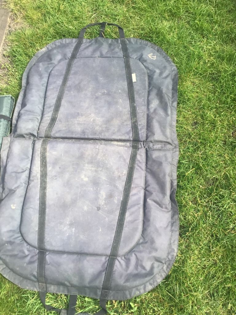 Carp unhooking mat 